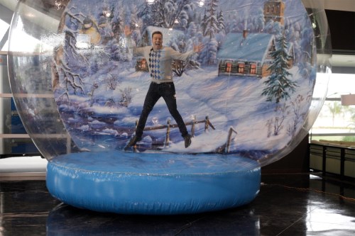SnowGlobe-Live-2